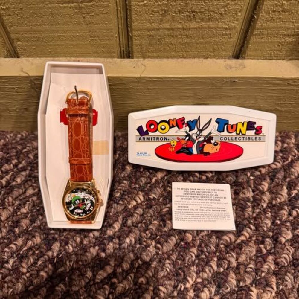 Armitron Looney Tunes Marvin the Martian Musical Quartz Watch